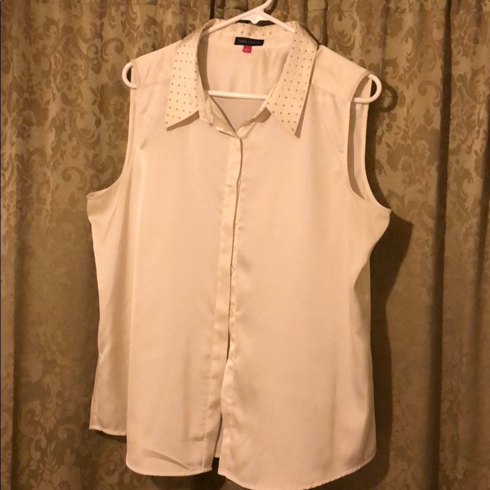 Vince camuto blouse . Size L